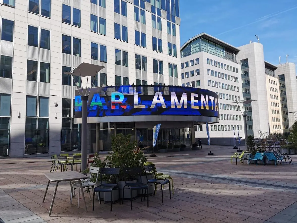 Design Europarlament Apartment With Private Terrace Brussels